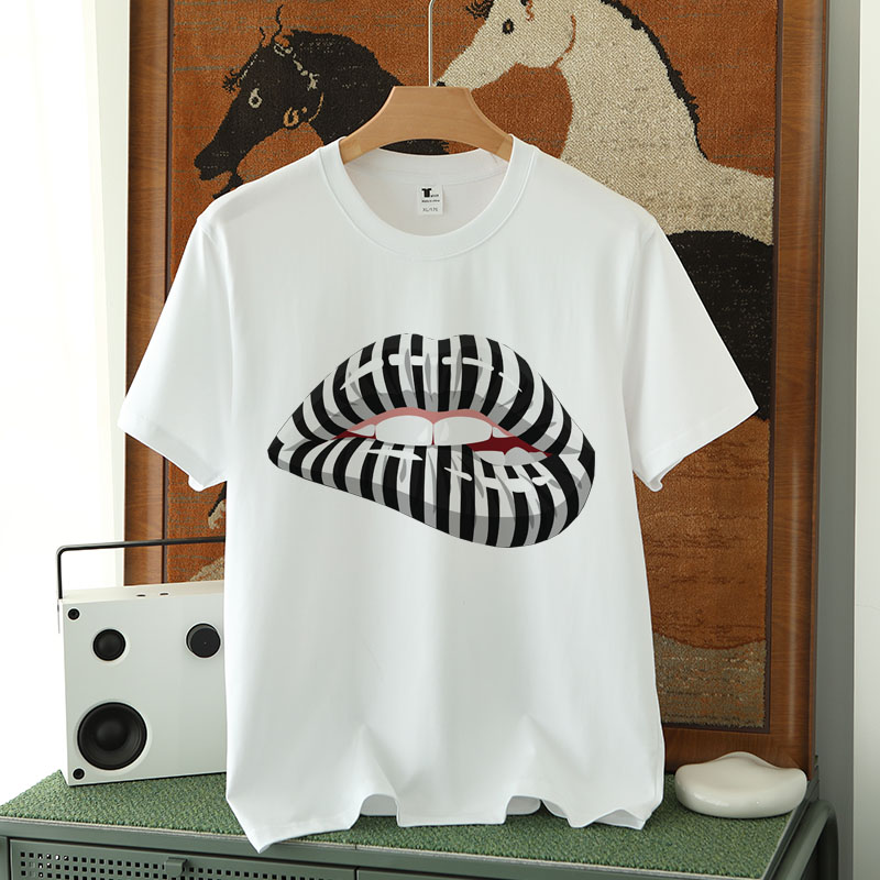 T-shirt Vogue Lip pour femmes, - Women'S Fashion Vogue avis et prix